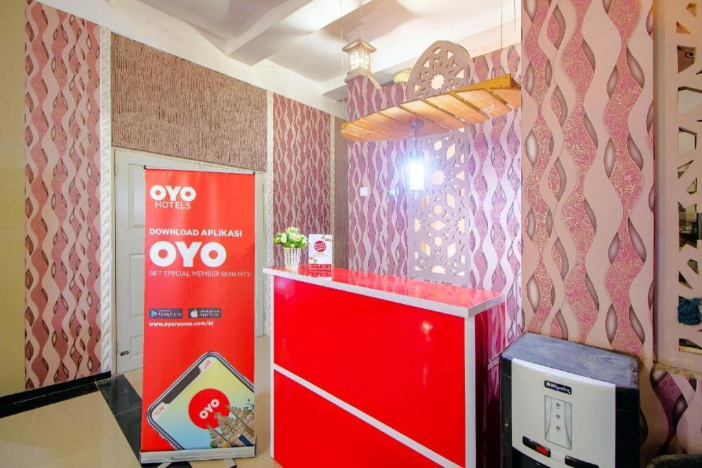 Oyo 1277 Damai Syariah Hotel 2*